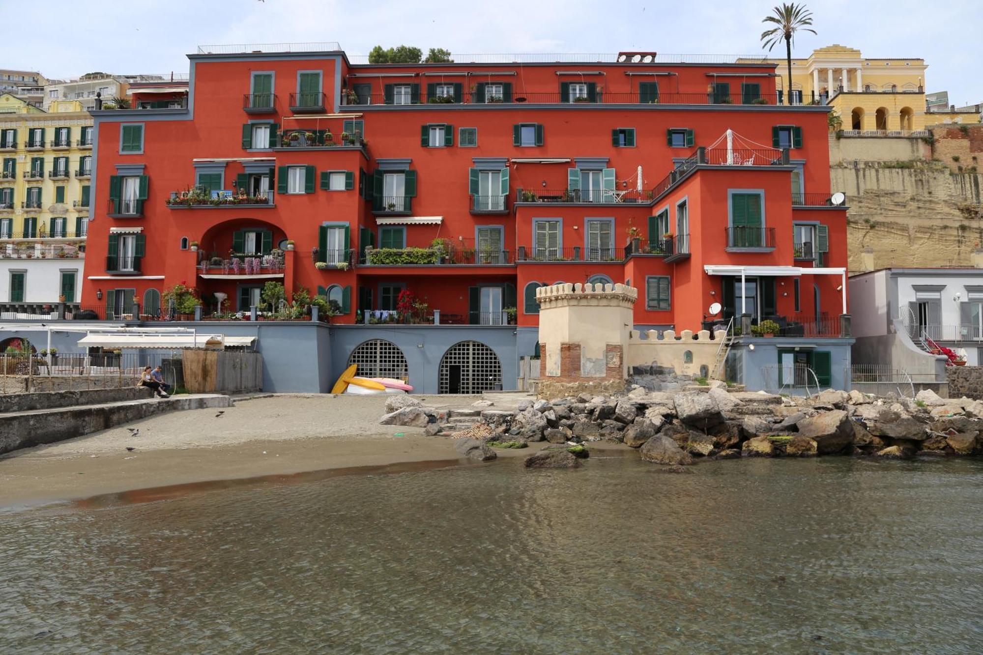 La Casetta Con La Spiaggia Nápoles Exterior foto